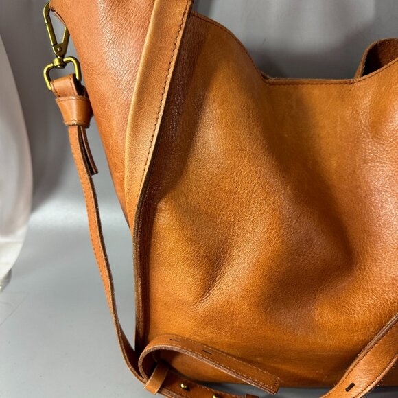Madewell Sydney All-Leather Tote in Cognac - Picture 2 of 12